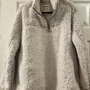 Dylan Fleece pullover sweater 100% Polyester Side pockets - NEW NEVER WORN